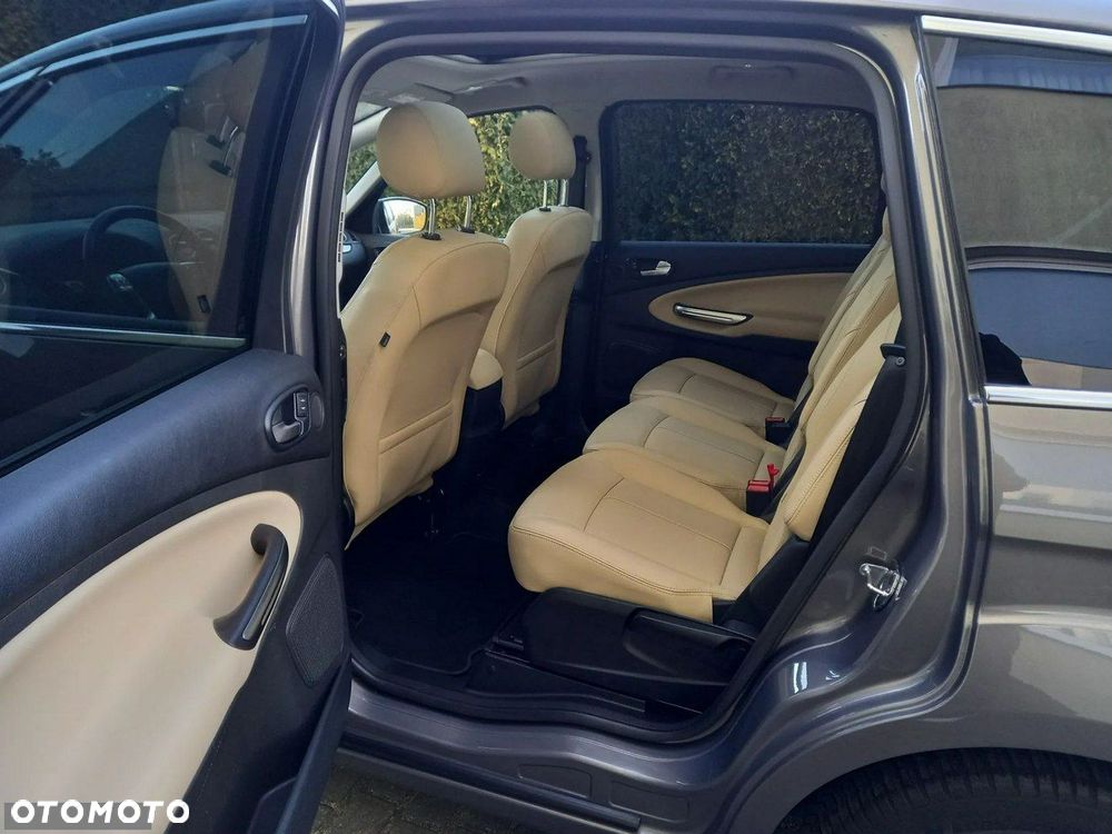 Ford S-Max - 28