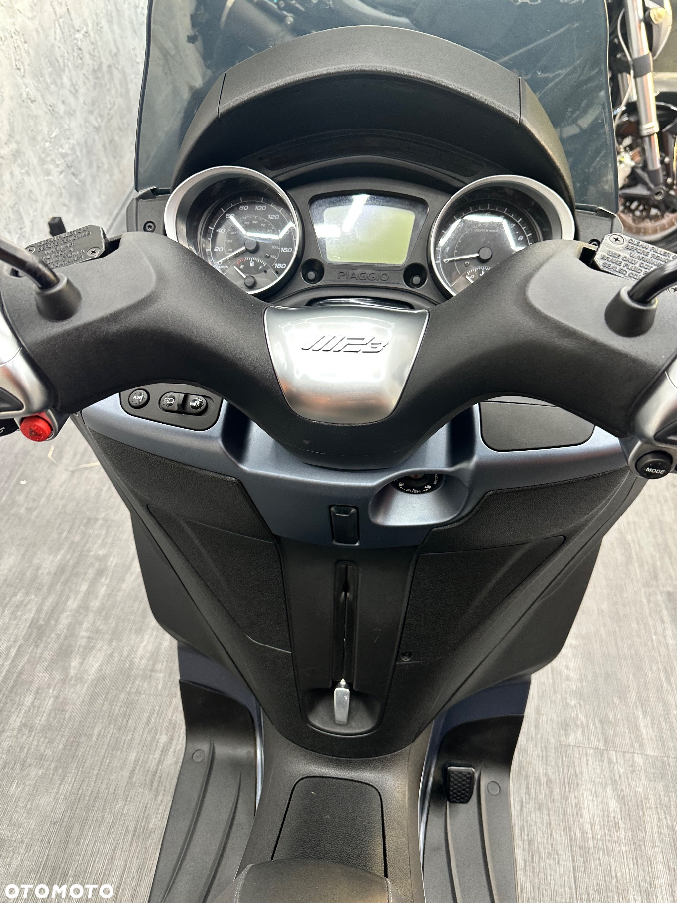 Piaggio MP-3 - 17