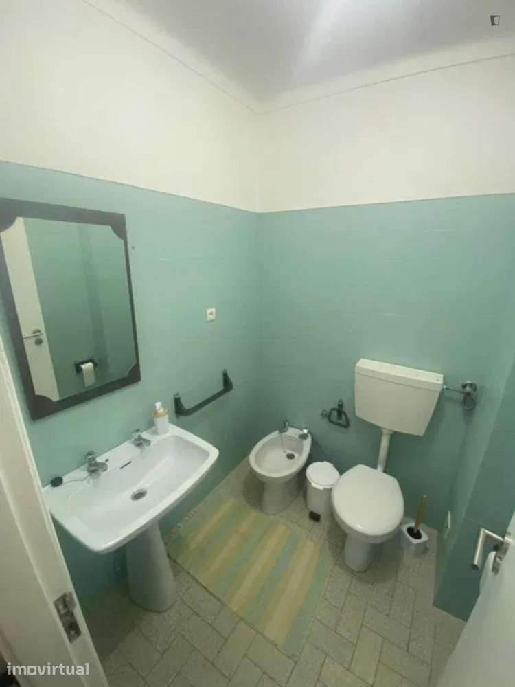 Quarto - localizado em Leiria - Grande imagem: 3/6