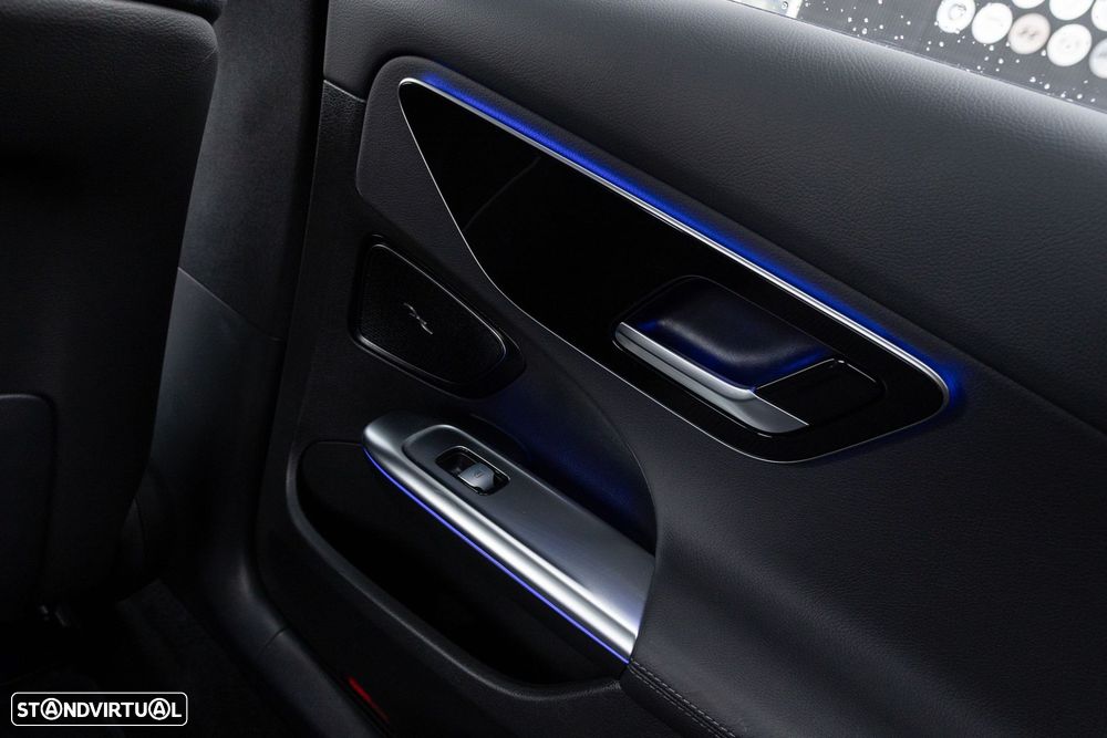 Mercedes-Benz C 300 e T 9G-TRONIC Avantgarde - 23