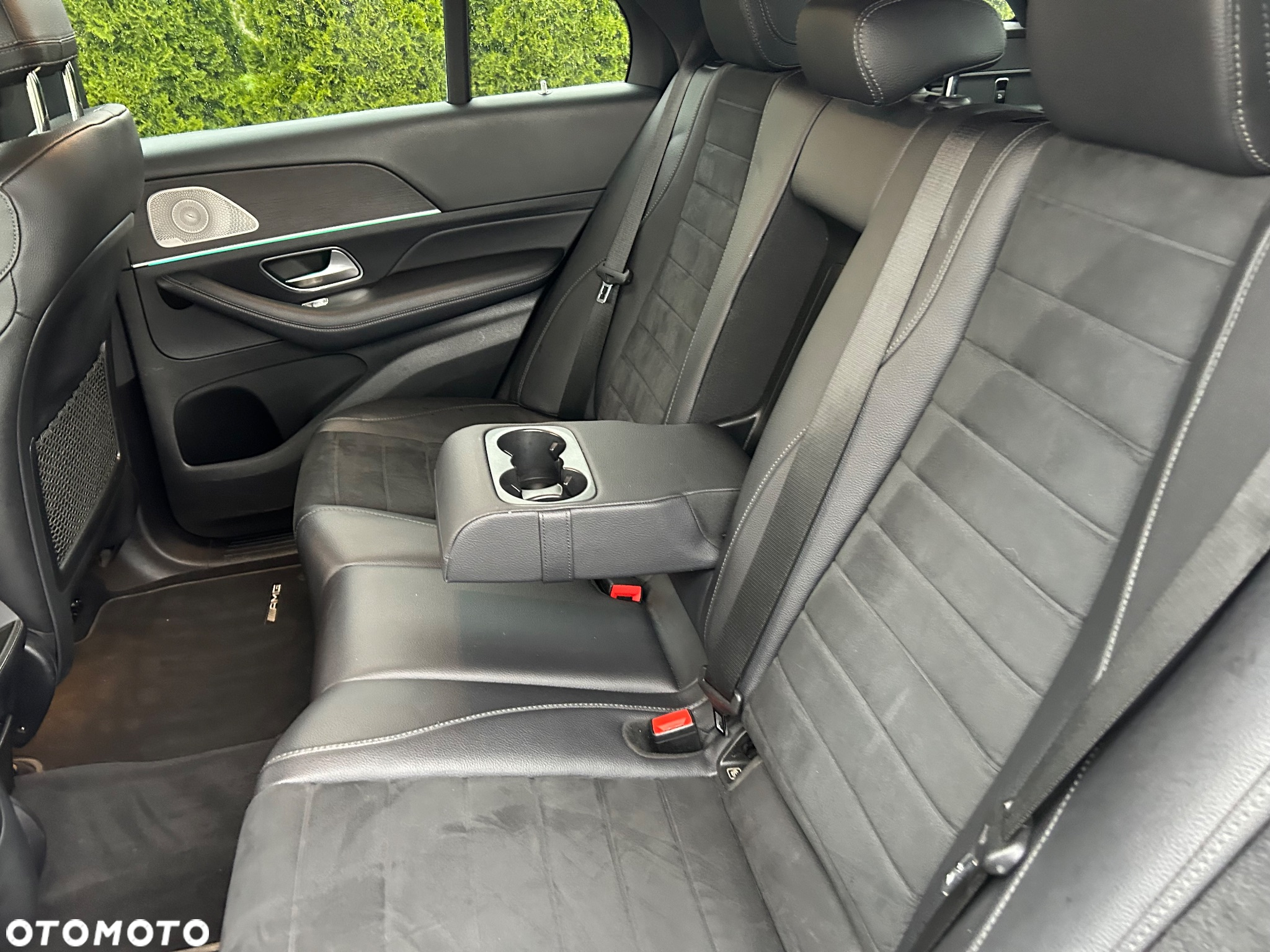 Mercedes-Benz GLE 300 d 4-Matic - 38