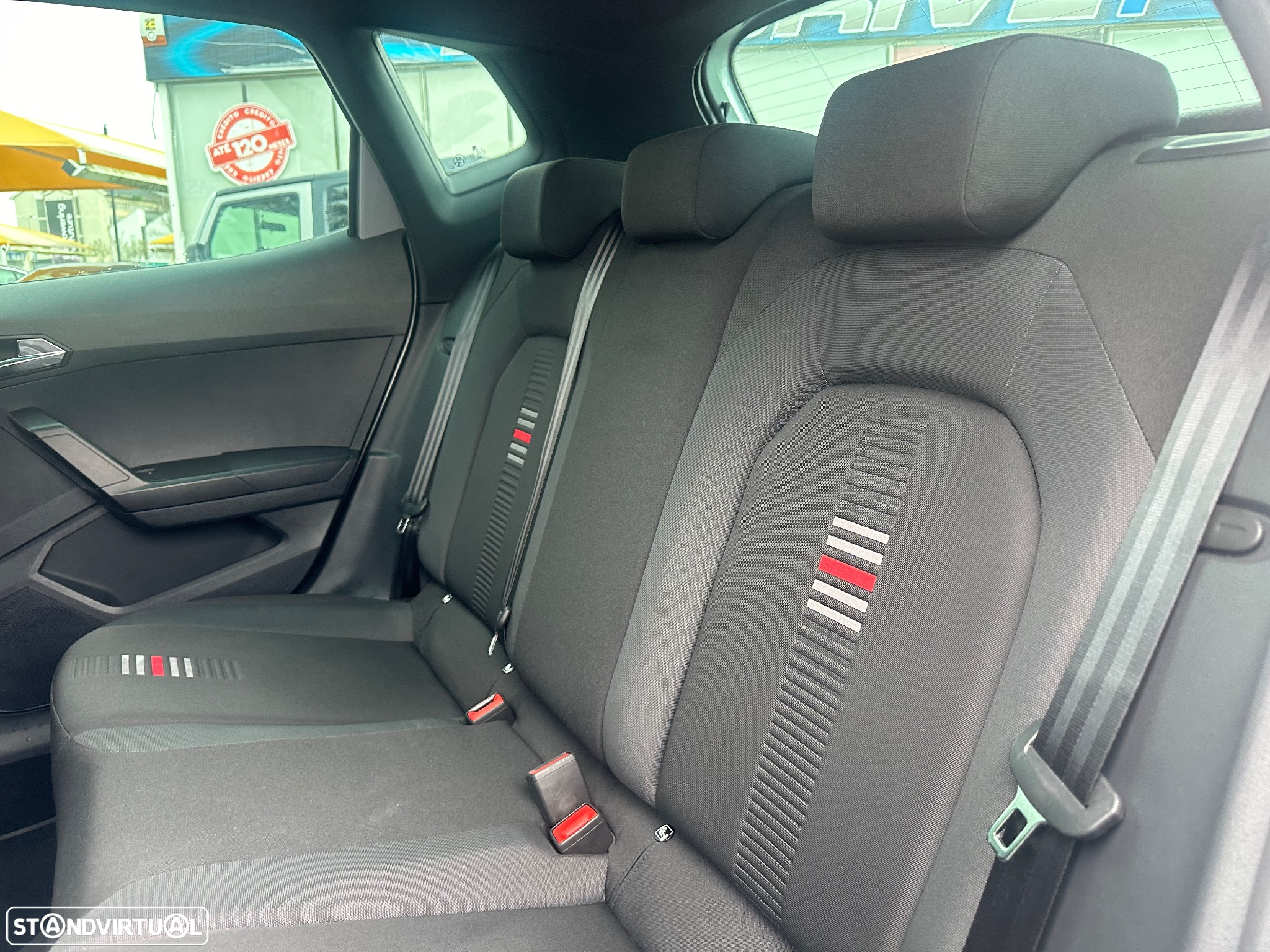 SEAT Arona 1.0 TSI FR - 44