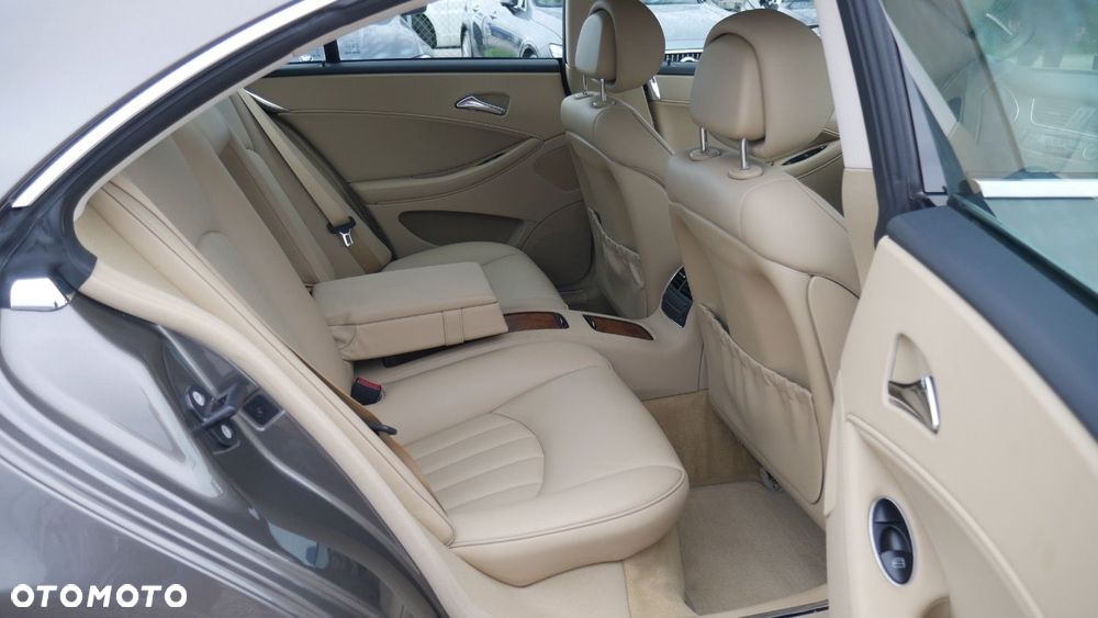 Mercedes-Benz CLS - 18