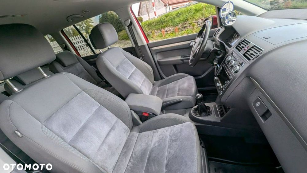 Volkswagen Touran - 2