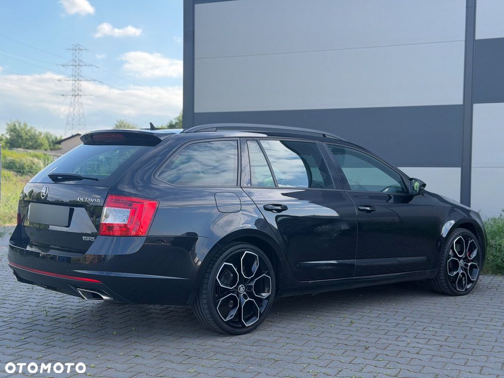 Skoda Octavia 2.0 TDI DSG RS - 37