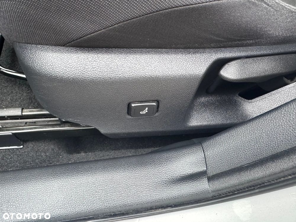 Toyota Corolla 1.8 Hybrid Comfort - 16