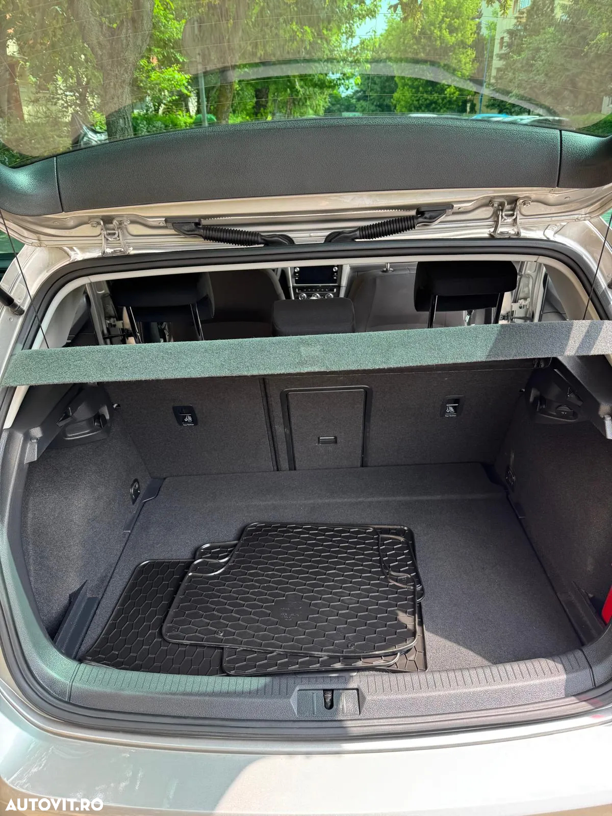 Volkswagen Golf 1.0 TSI Comfortline - 32