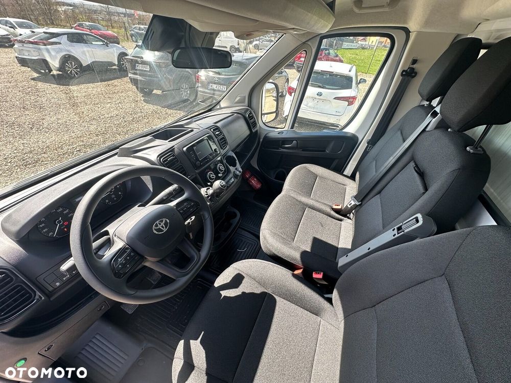 Toyota PROACE - 10