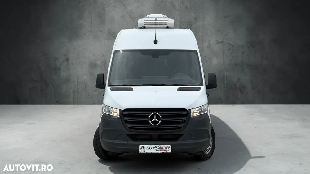 Mercedes-Benz Sprinter - 12