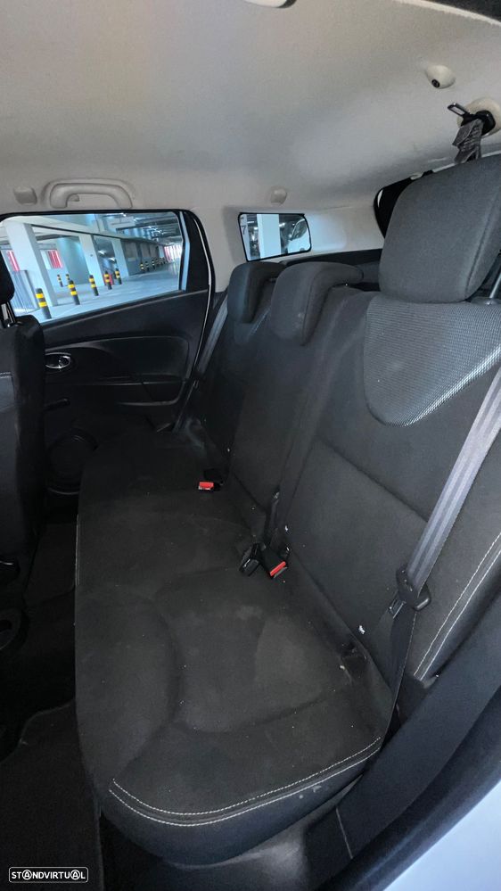 Renault Clio Sport Tourer (Energy) dCi 90 Bose Edition - 7