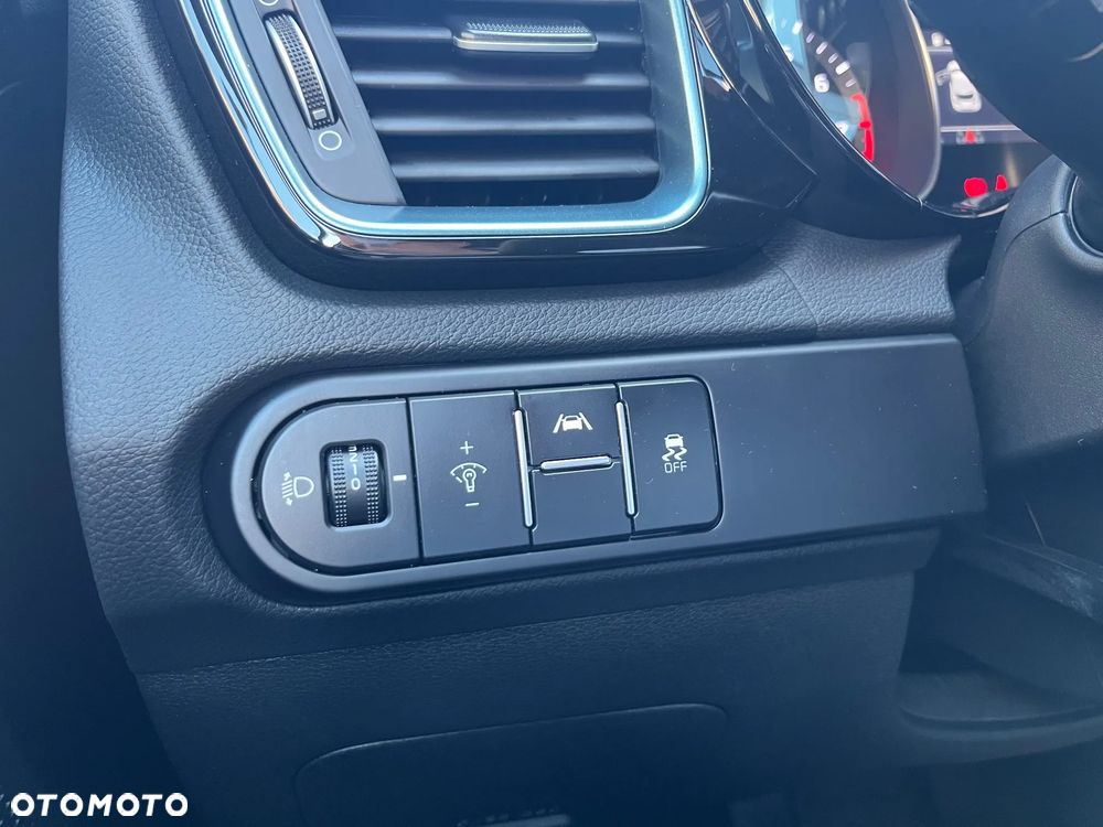 Kia XCeed 1.6 T-GDI Tribute DCT - 25