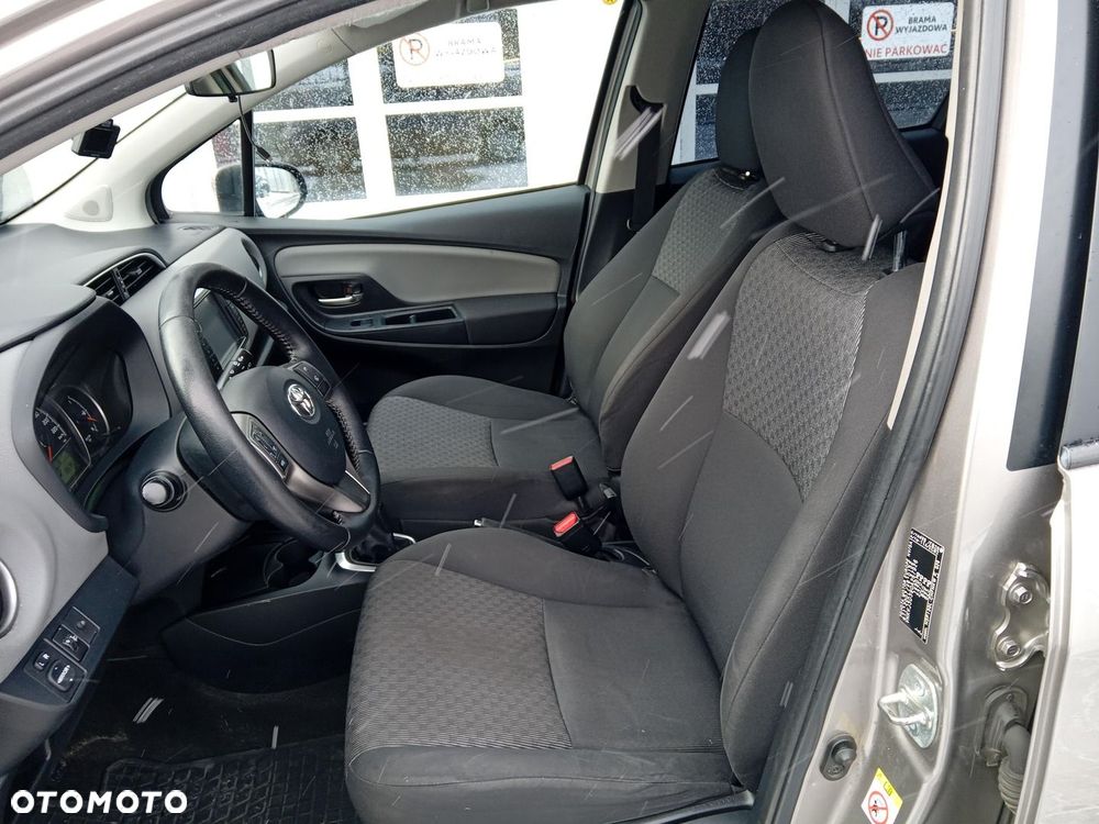 Toyota Yaris - 14