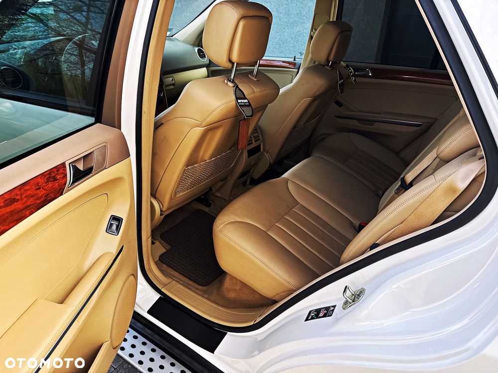 Mercedes-Benz ML 350 4Matic 7G-TRONIC Edition 10 - 35