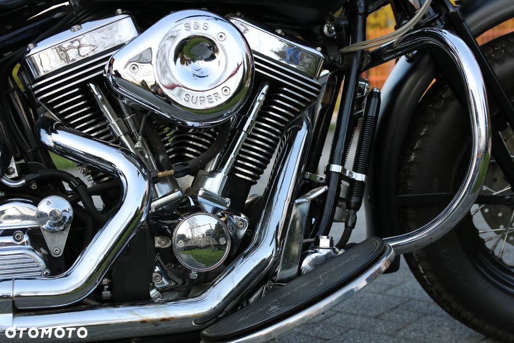 Harley-Davidson Softail Custom - 11