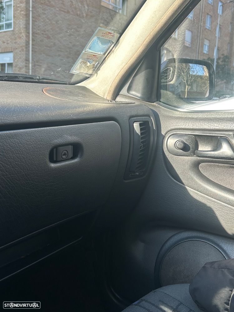 VW Polo 1.0 Fox - 10