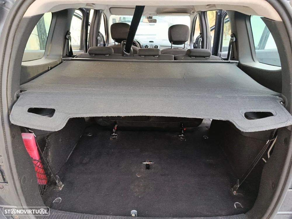 Dacia Lodgy 1.5 dCi Stepway 7L - 22