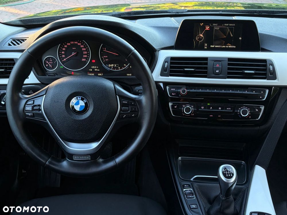 BMW Seria 3 320d - 6