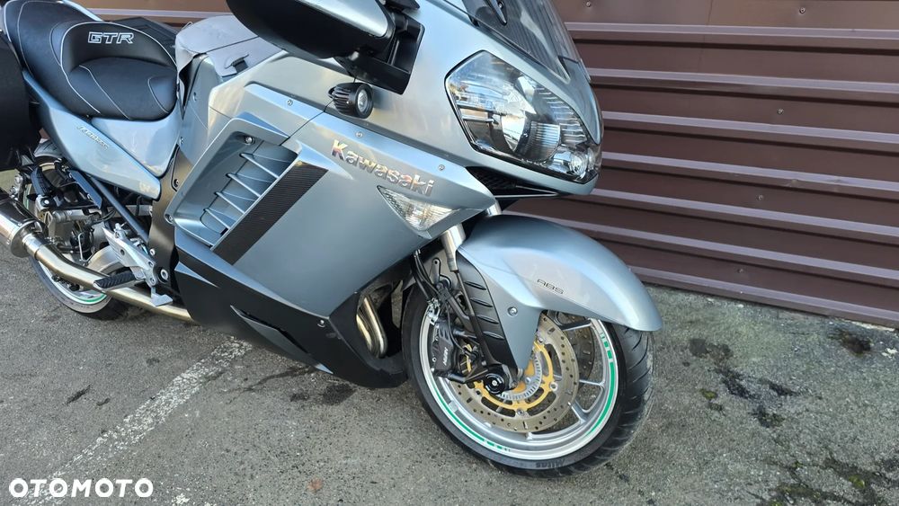 Kawasaki GTR - 15