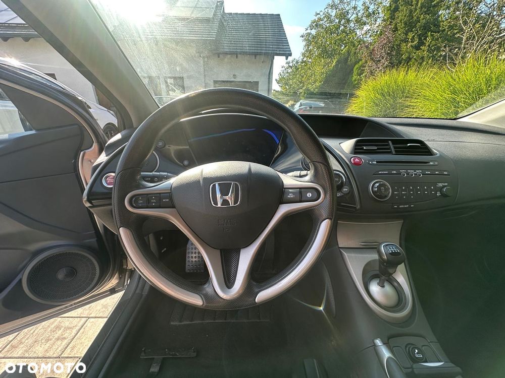 Honda Civic 1.8 Comfort - 11