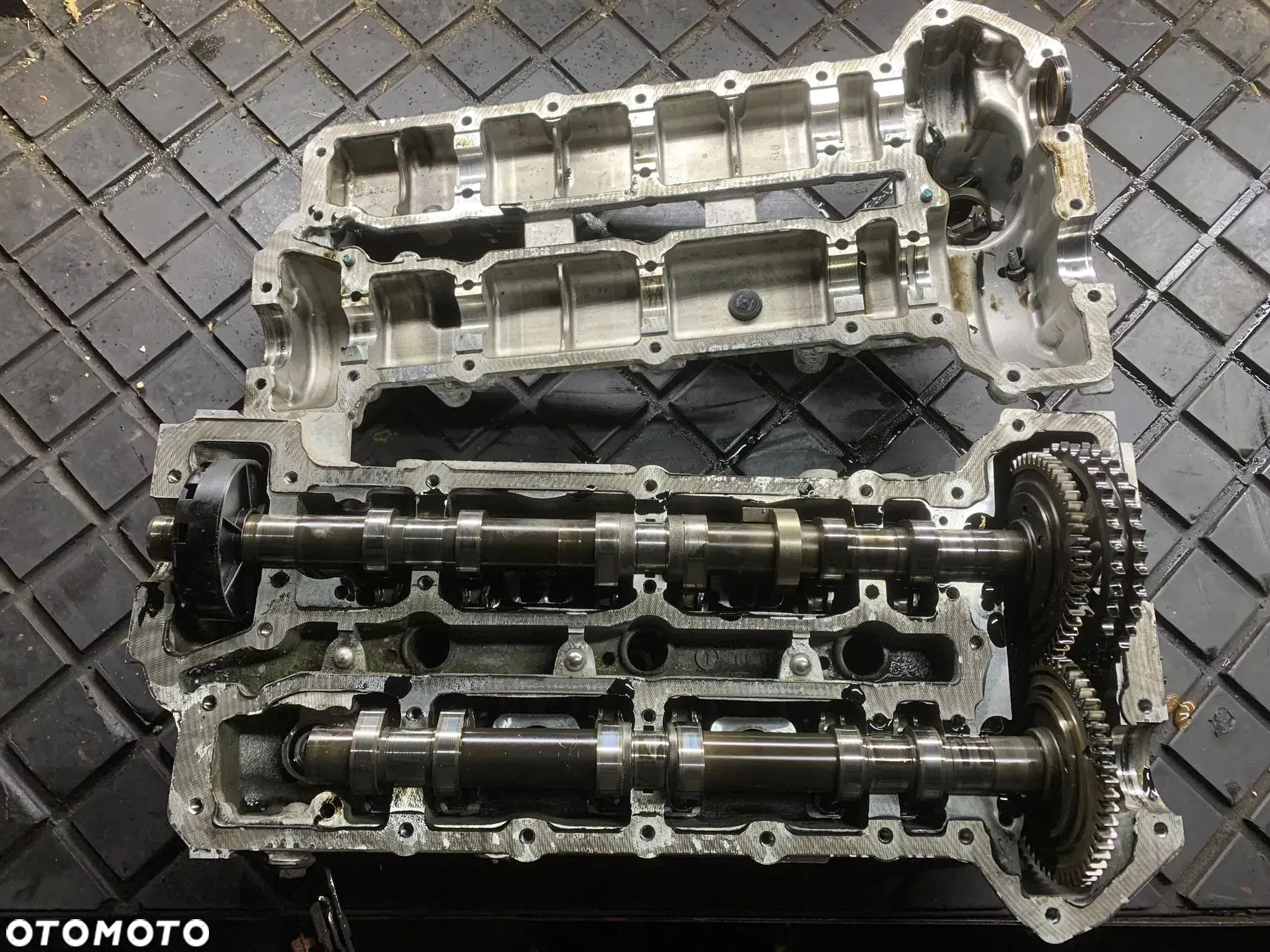 GŁOWICA SILNIKA PRAWA CHRYSLER 300 C I 3.0 CRD JEEP MERCEDES 6420163601 - 1