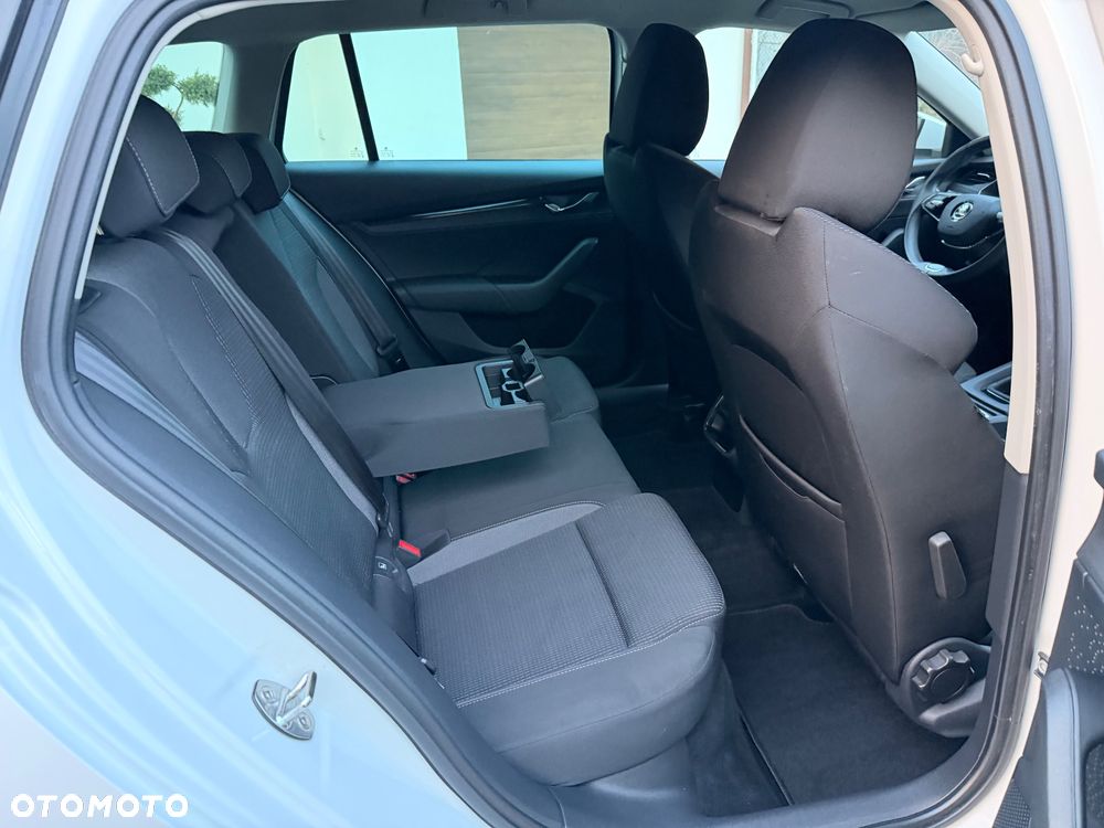 Skoda Octavia 2.0 TDI Tour - 16