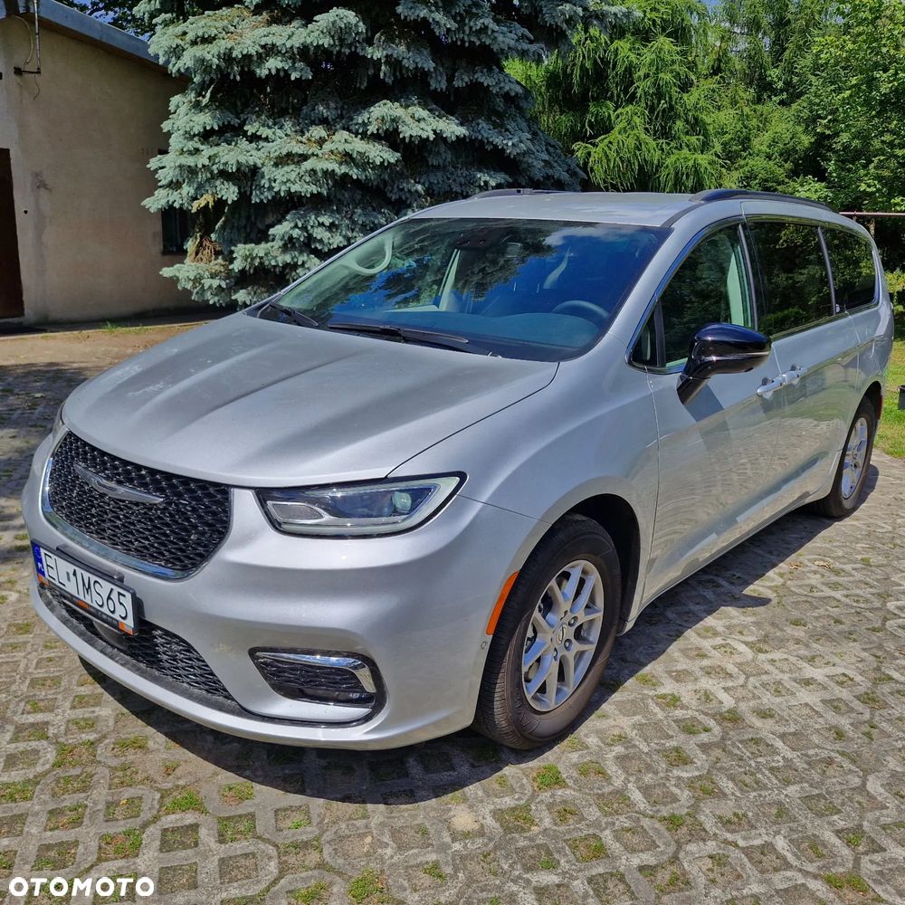Chrysler Pacifica - 4