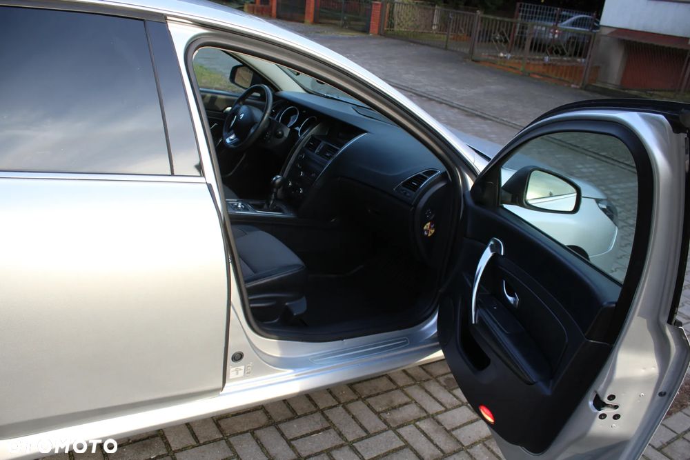 Renault Latitude - 14