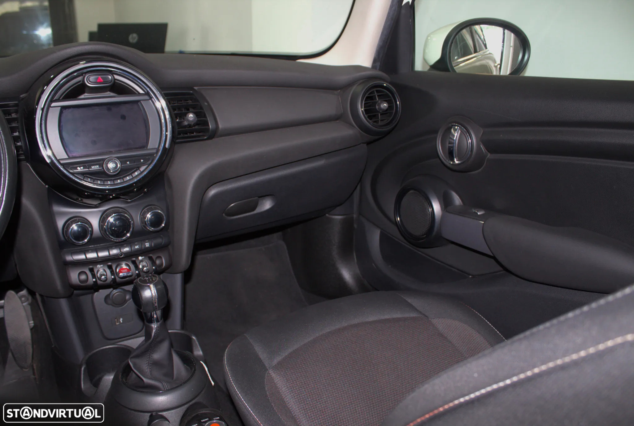 MINI 5 Portas One - 11
