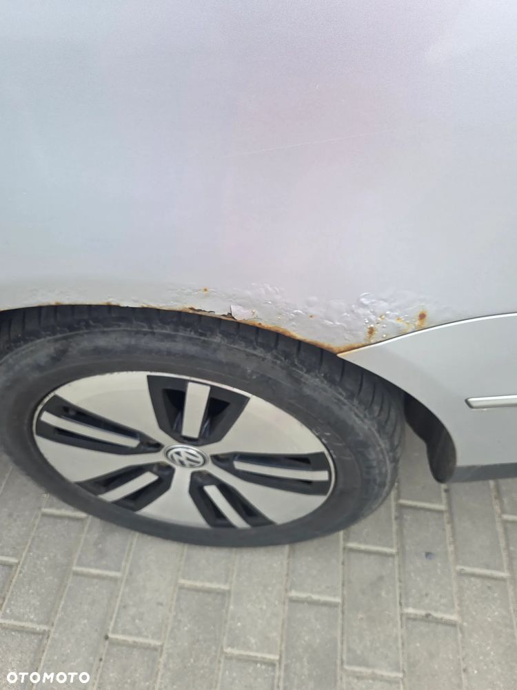 Volkswagen Passat 2.0 TDI DPF Comfortline - 18