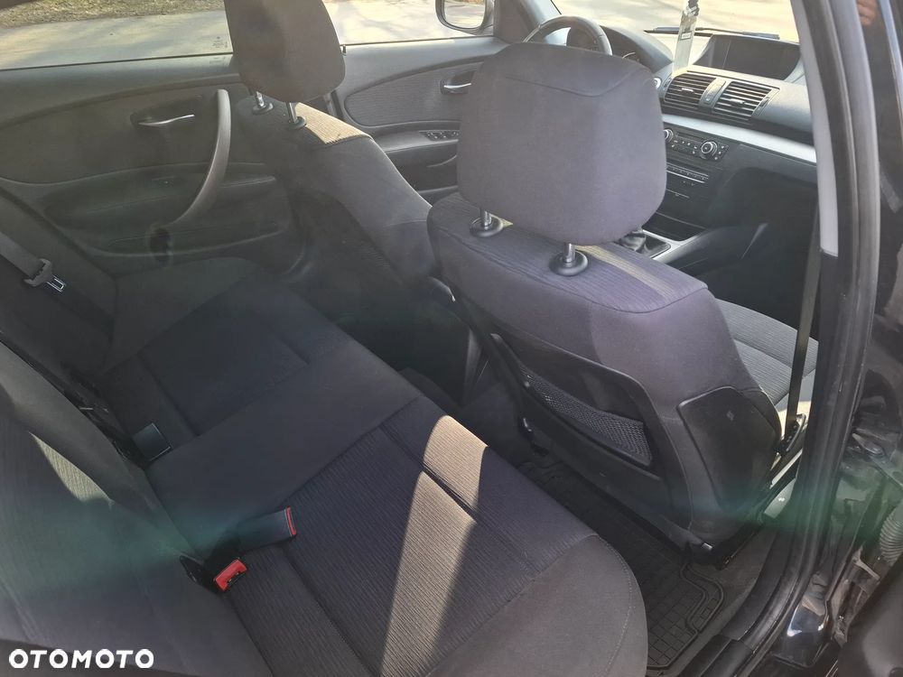 BMW Seria 1 118d DPF - 14