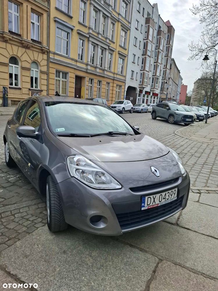 Renault Clio 1.5 dCi Authentique - 8