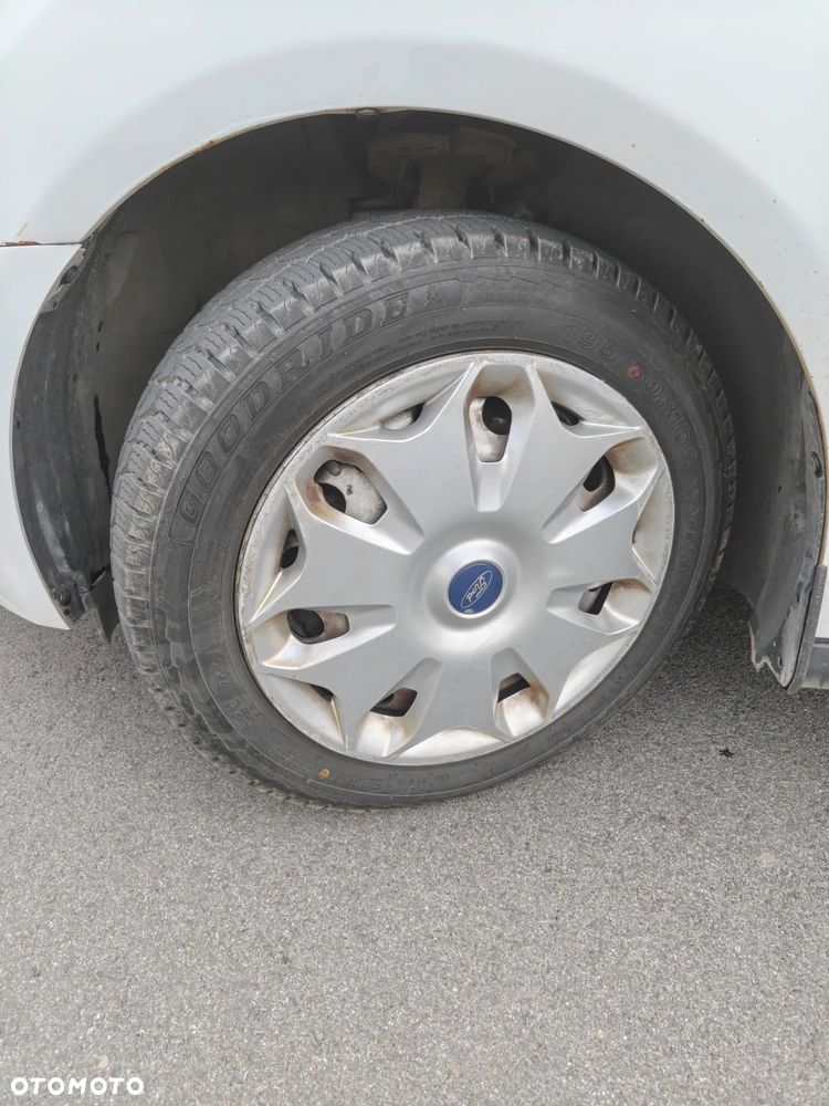 Ford Connect - 24