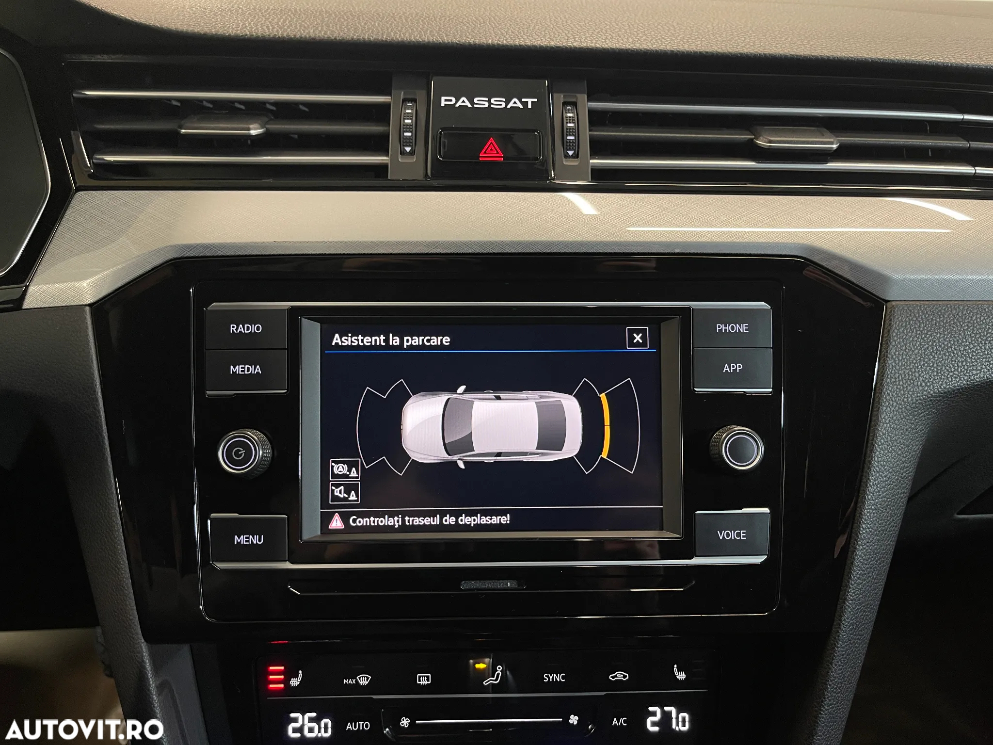 Volkswagen Passat 2.0 TDI DSG Comfortline - 13