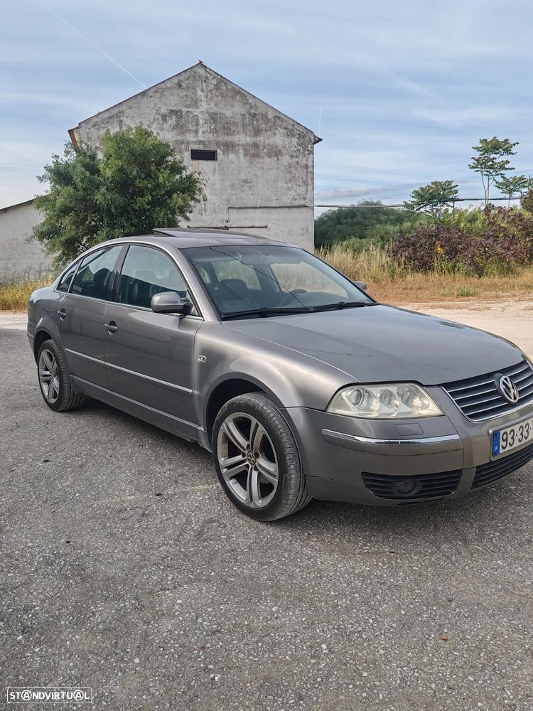 VW Passat 1.9 TDi Highline - 1