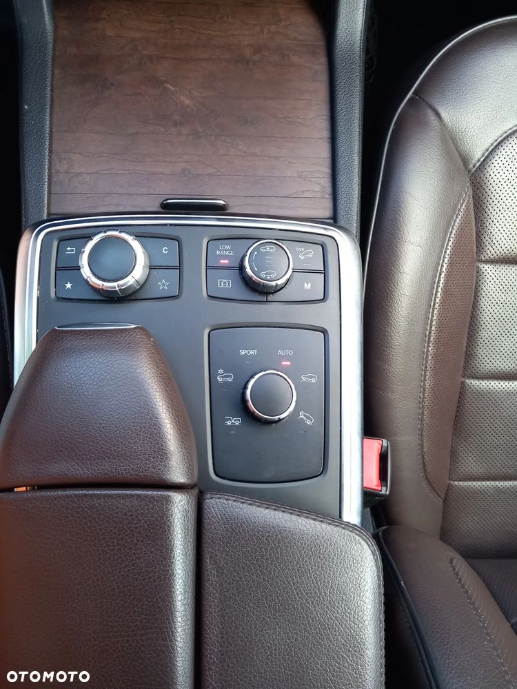 Mercedes-Benz ML - 16