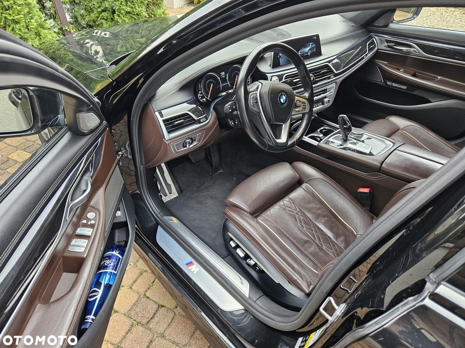 BMW Seria 7 750i xDrive - 7