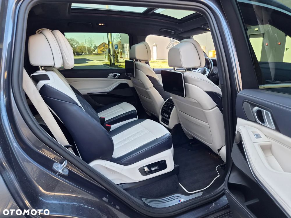 BMW X7 M50d sport - 15