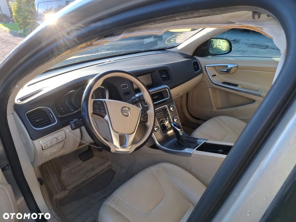Volvo S60 T5 Geartronic Momentum - 5