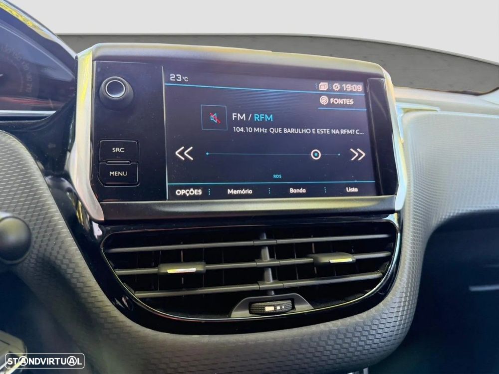 Peugeot 2008 1.2 PureTech Allure EAT6 - 5