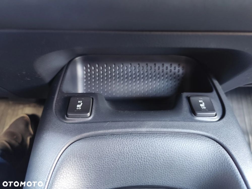 Toyota Corolla 2.0 Hybrid Comfort - 26