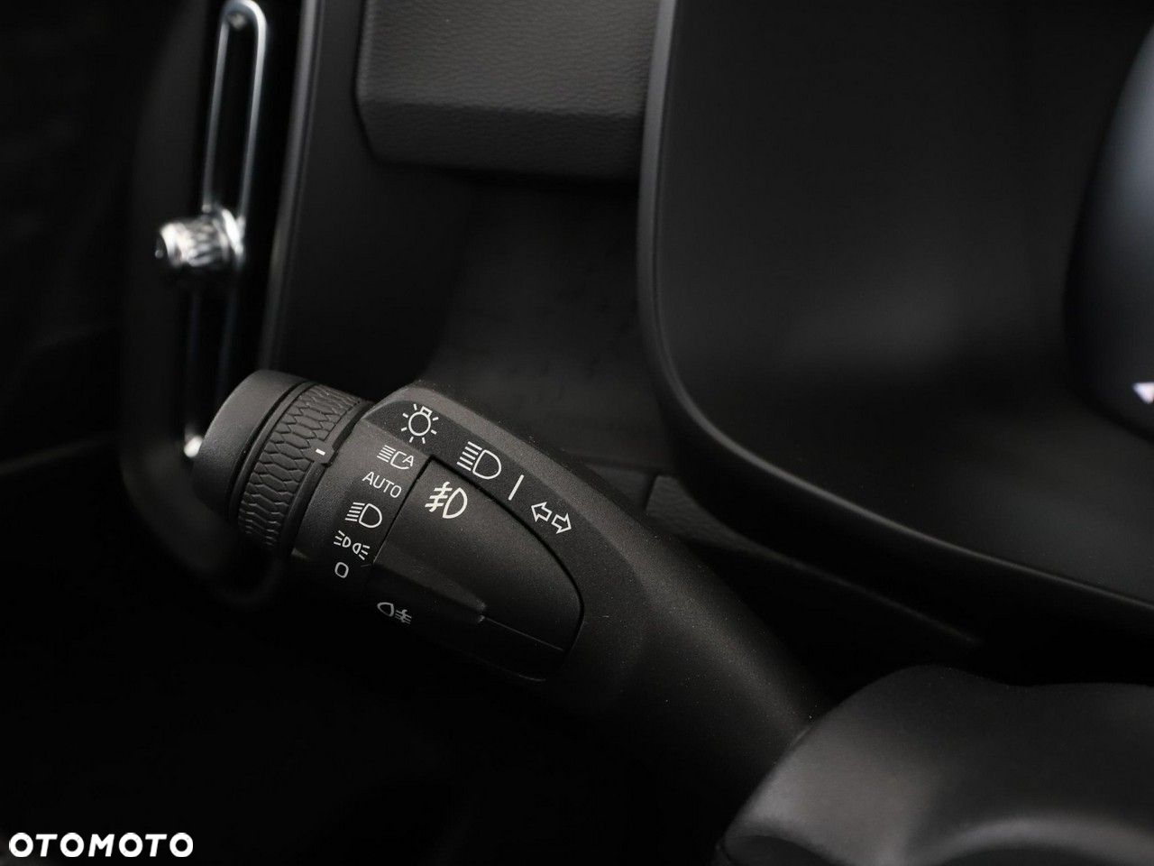 Volvo XC 40 T2 Momentum Core - 32