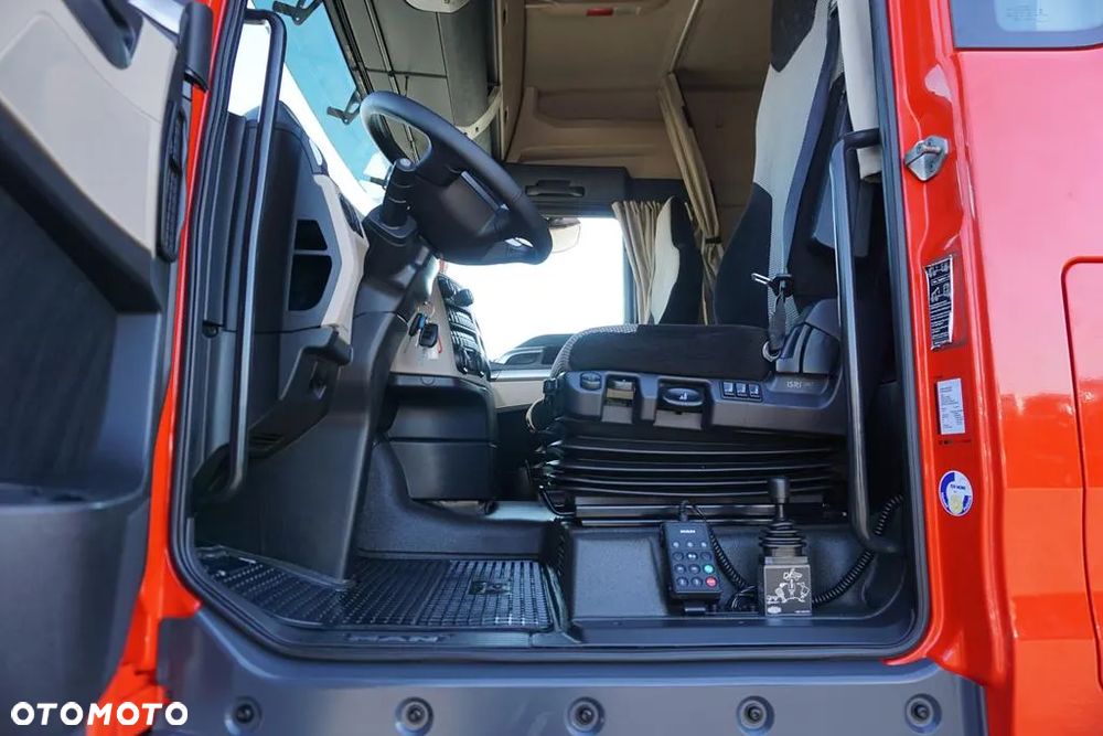 MAN TGX / 18.460 / EURO 6 / ACC / 4 X 4 / XLX / HYDRAULIKA - 37