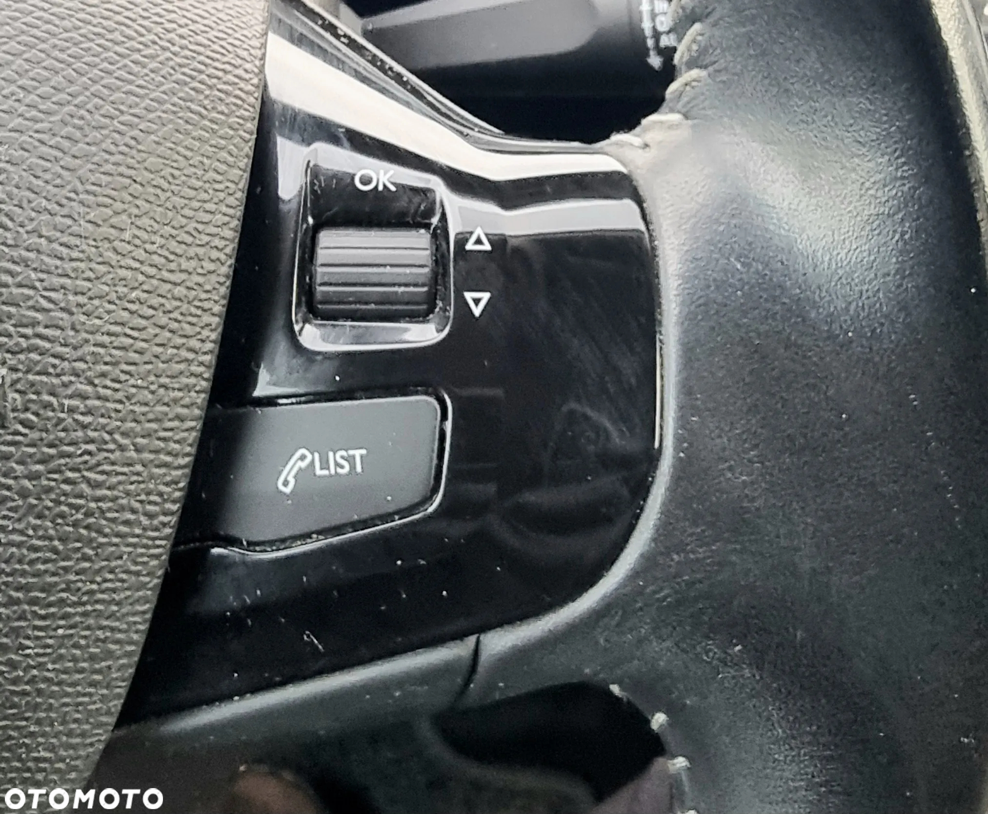 Peugeot 308 1.6 BlueHDi Allure S&S - 26