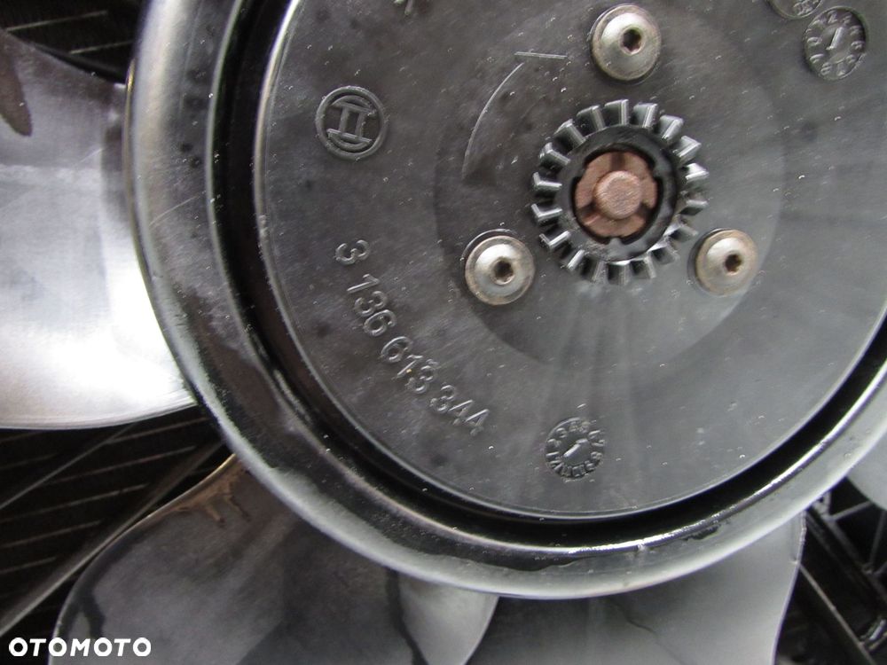 MERCEDES C KLASA W204 LIFT 2.2 CDI 651 11-14 CHLODNICE WENTYLATOR A2045000393 - 10