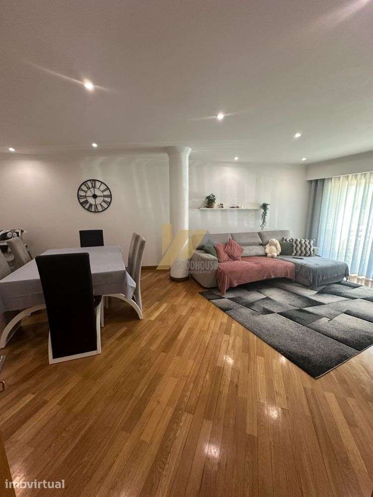 Apartamento T2 com varanda e garagem fechada - Grande imagem: 2/20
