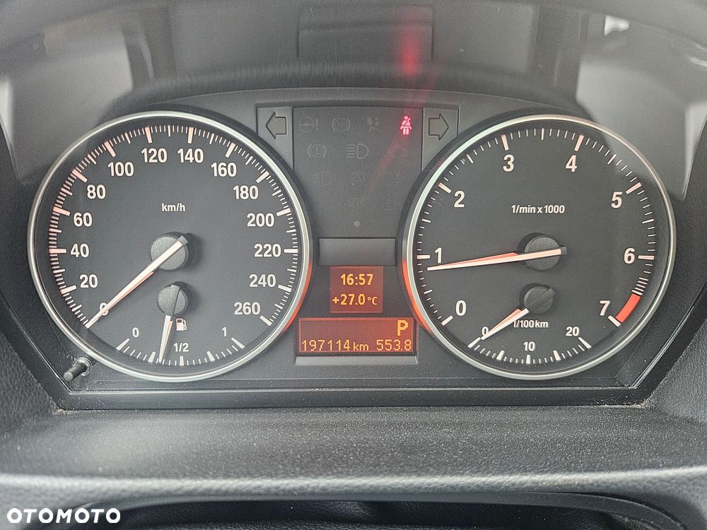 BMW Seria 3 318i - 14