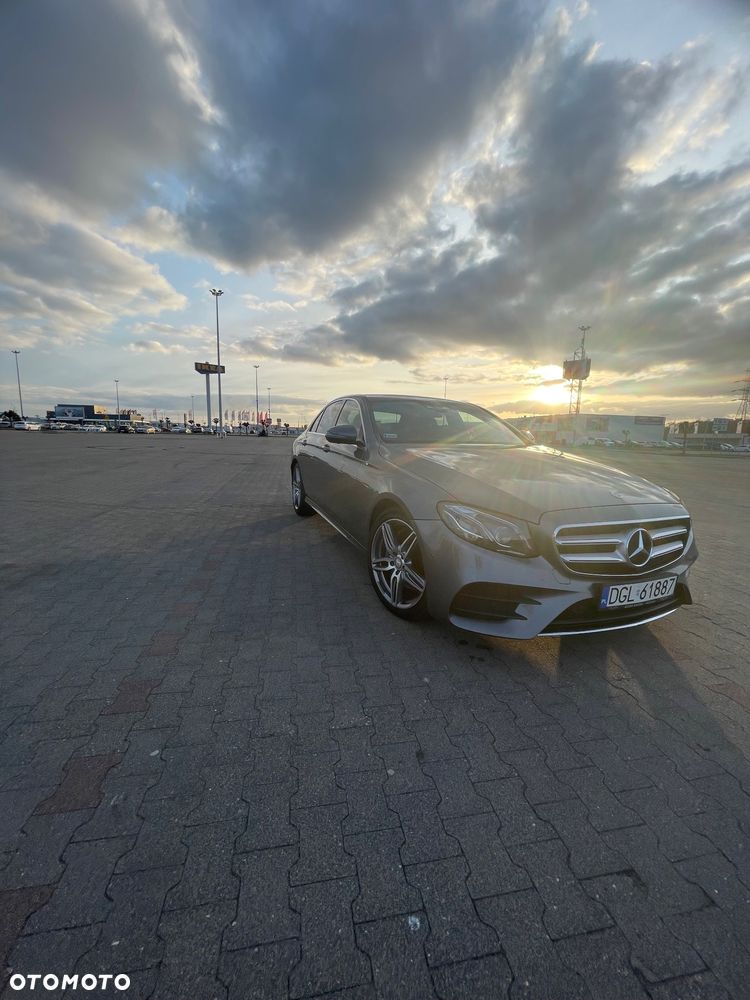 Mercedes-Benz Klasa E 220 d 9G-TRONIC AMG Line - 2