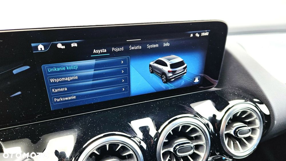 Mercedes-Benz GLA - 18