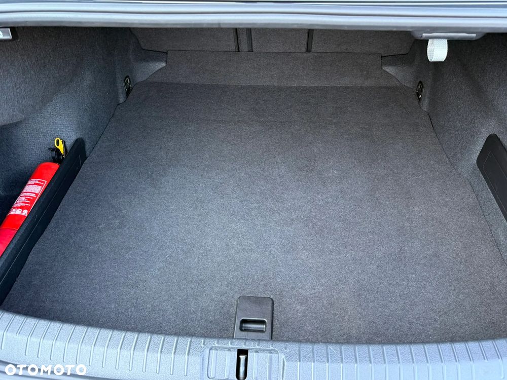 Volkswagen Passat 2.0 TDI SCR Comfortline DSG - 19