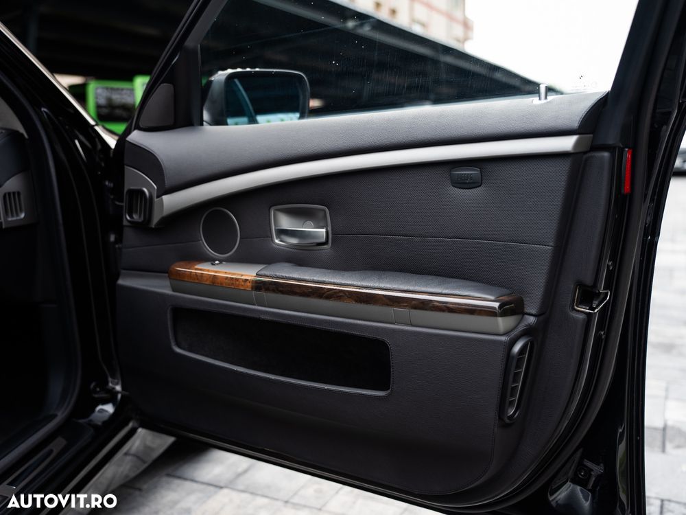 BMW Seria 7 760Li A - 29